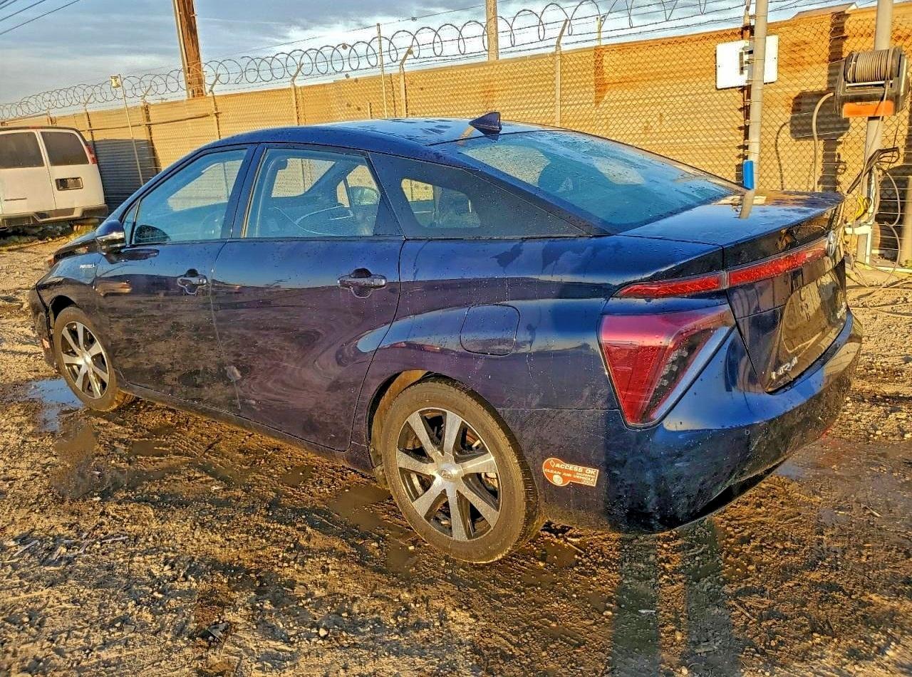 2018 TOYOTA MIRAI photo 2