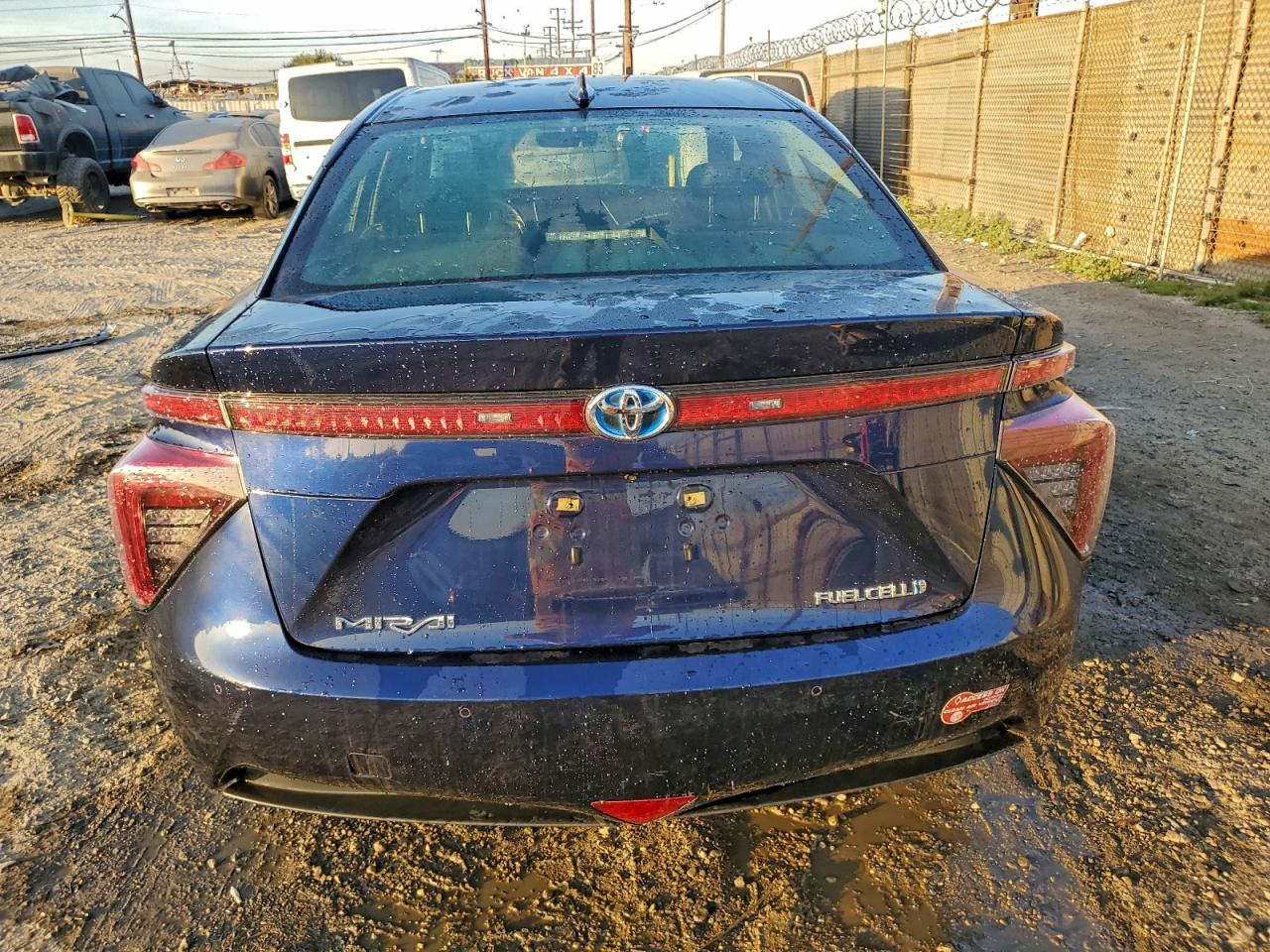 2018 TOYOTA MIRAI photo 6