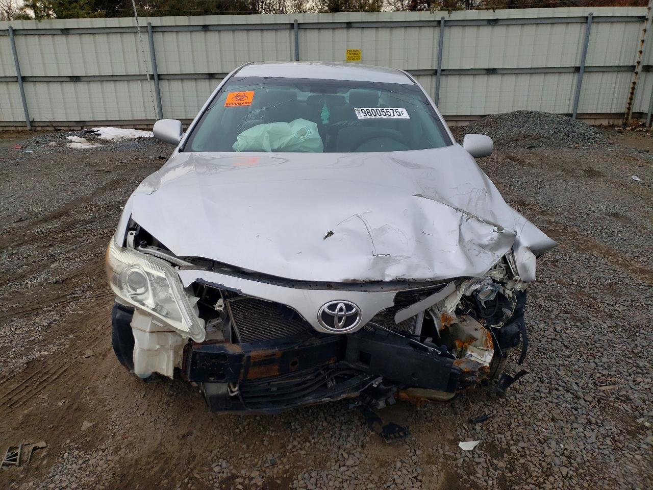 2010 TOYOTA CAMRY BASE photo 5
