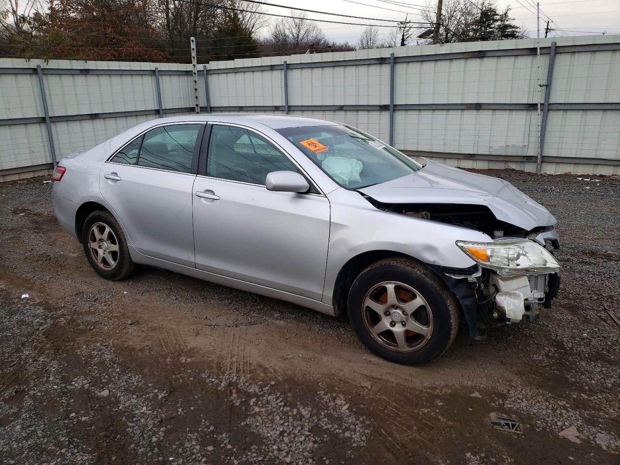 2010 TOYOTA CAMRY BASE photo 4