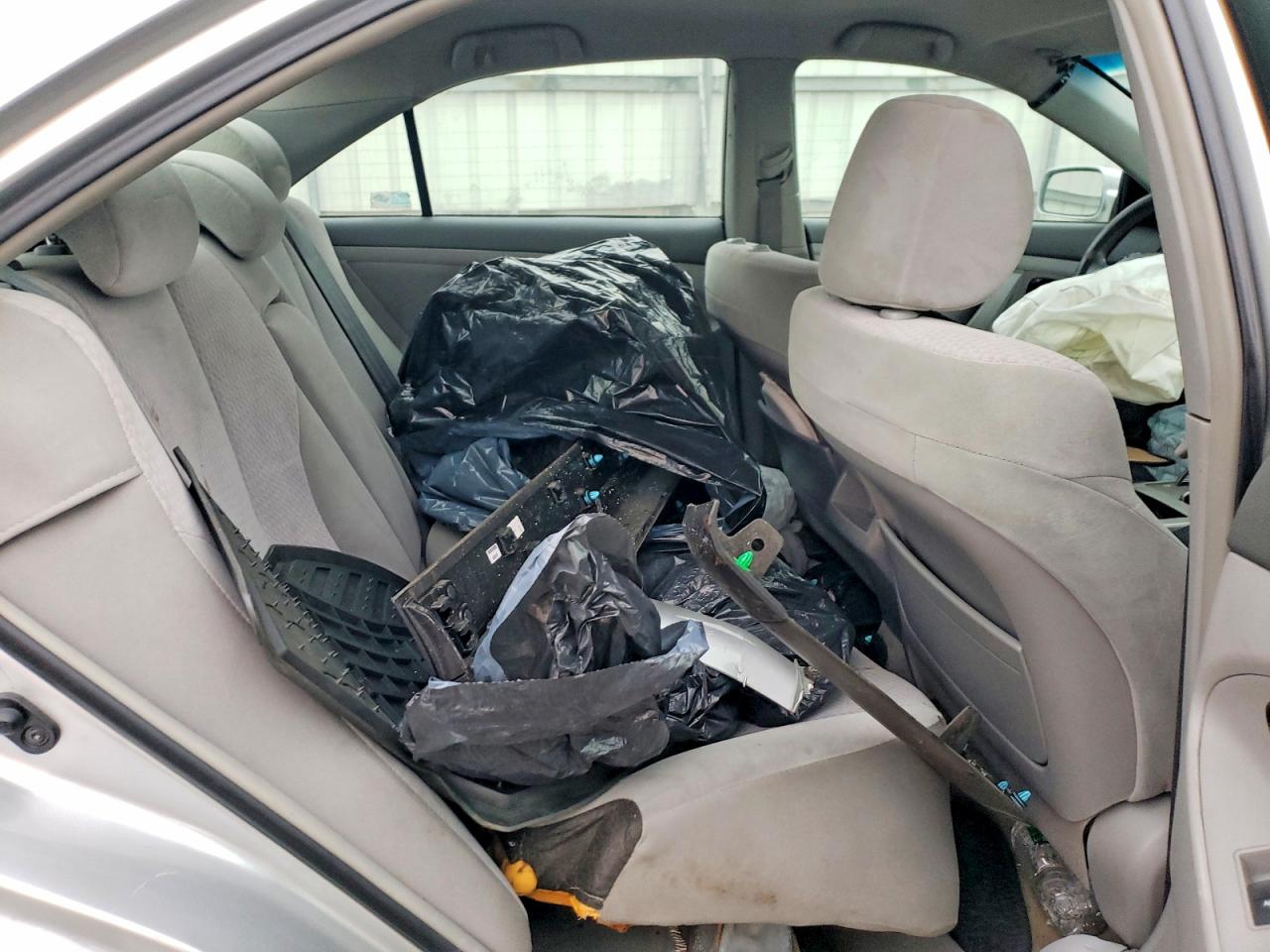 2010 TOYOTA CAMRY BASE photo 10