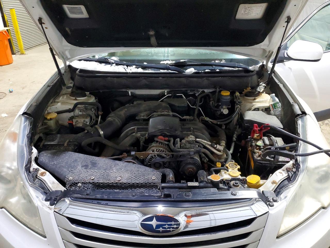 2011 SUBARU OUTBACK 3.6R LIMITED photo 11