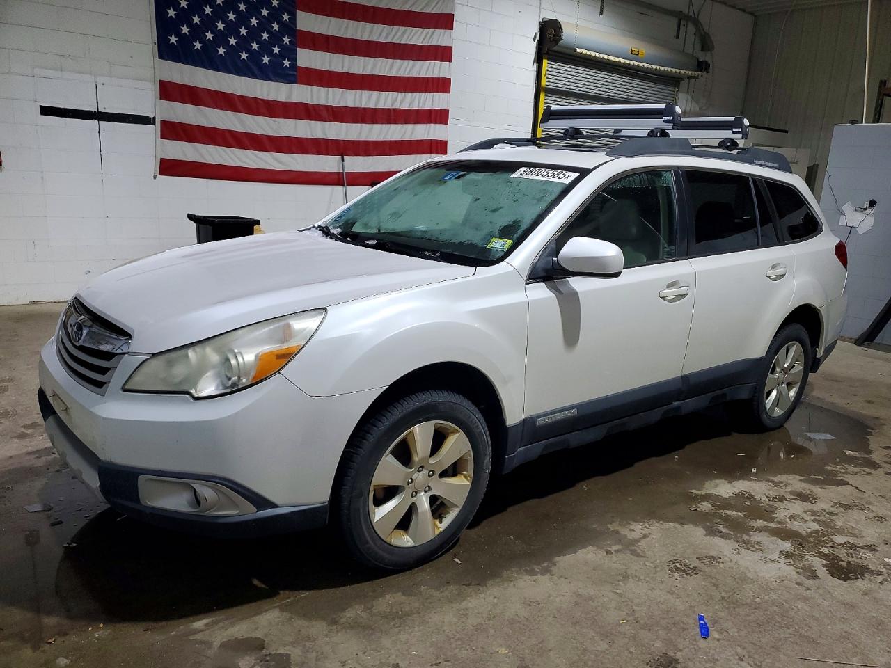 2011 SUBARU OUTBACK