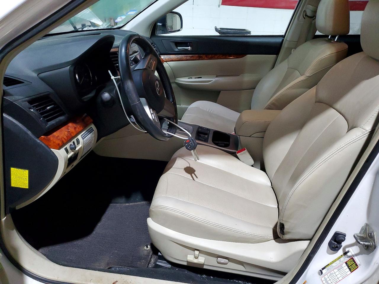 2011 SUBARU OUTBACK 3.6R LIMITED photo 7