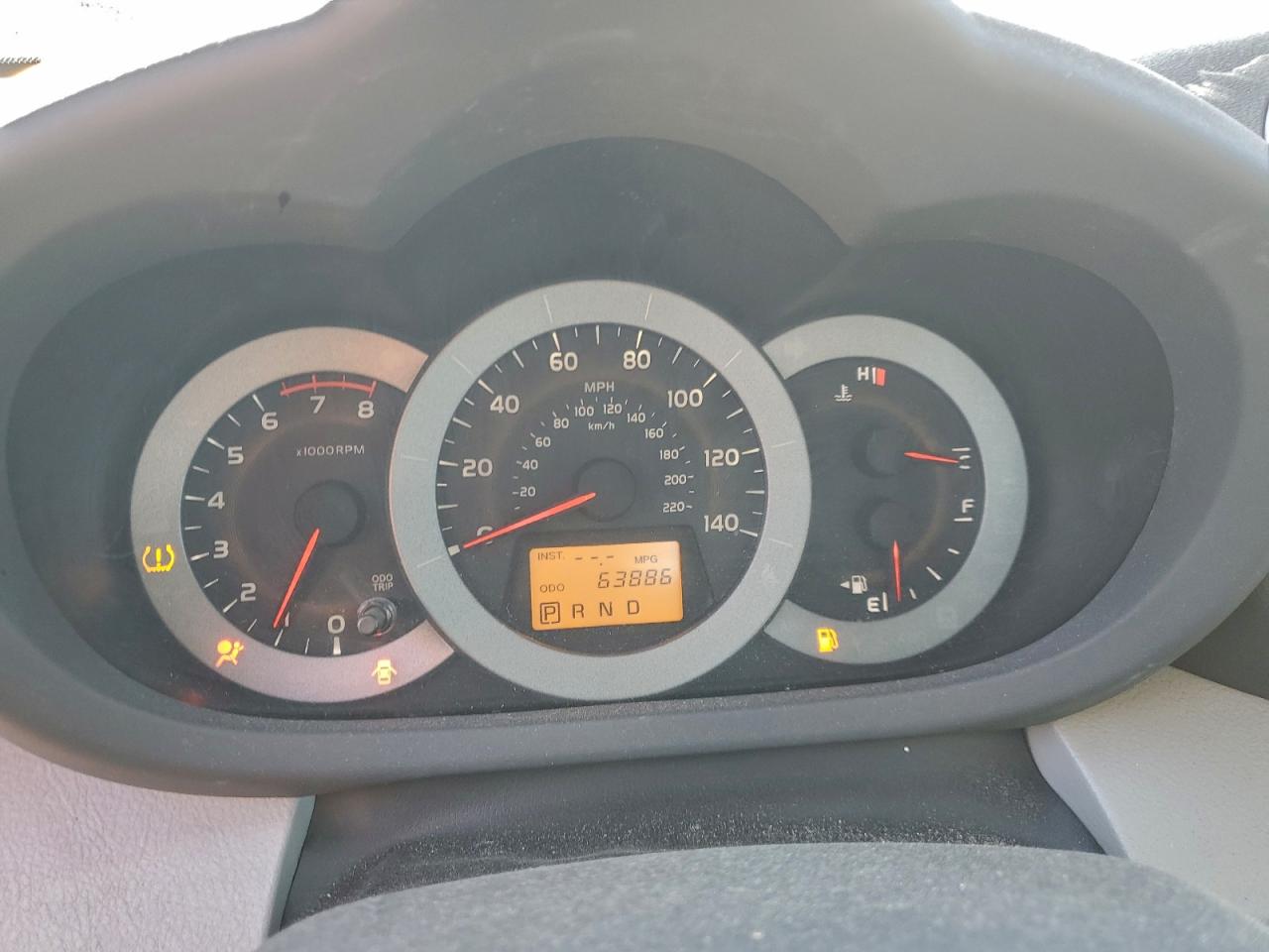 2011 TOYOTA RAV4 photo 9