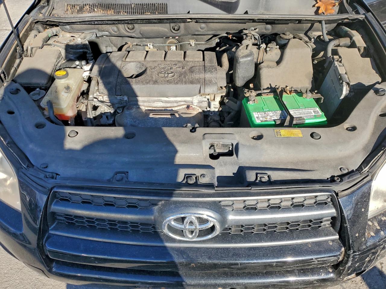 2011 TOYOTA RAV4 photo 12