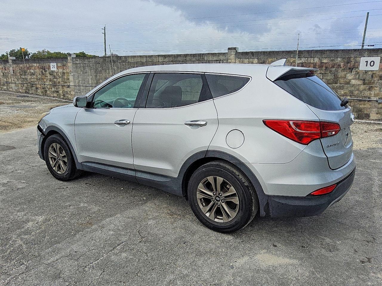 2016 HYUNDAI SANTA FE SPORT photo 2
