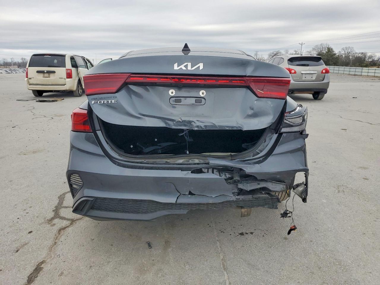 2024 KIA FORTE LX photo 6
