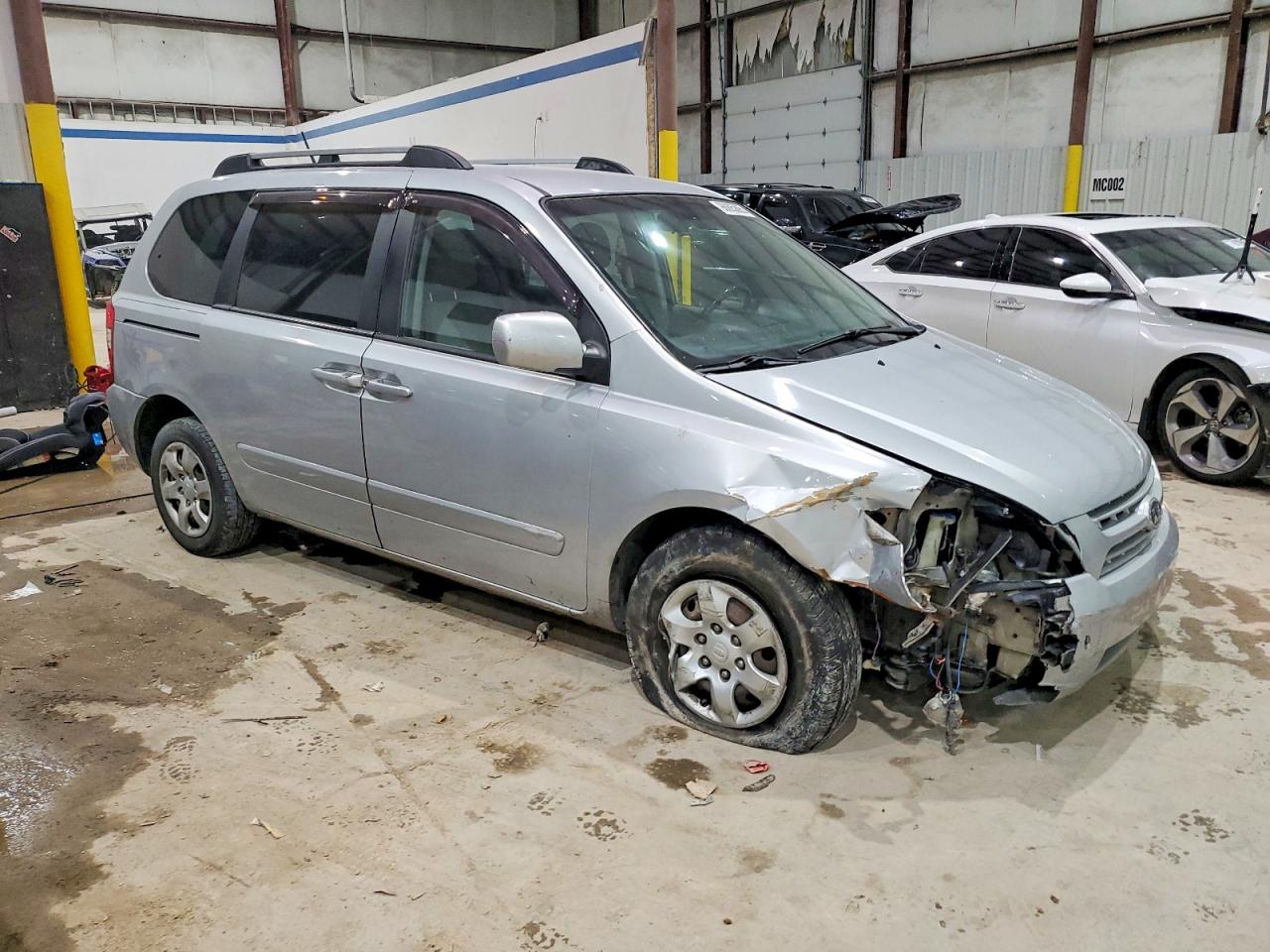 2009 KIA SEDONA photo 4