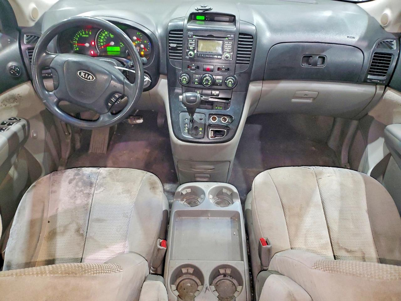 2009 KIA SEDONA photo 8