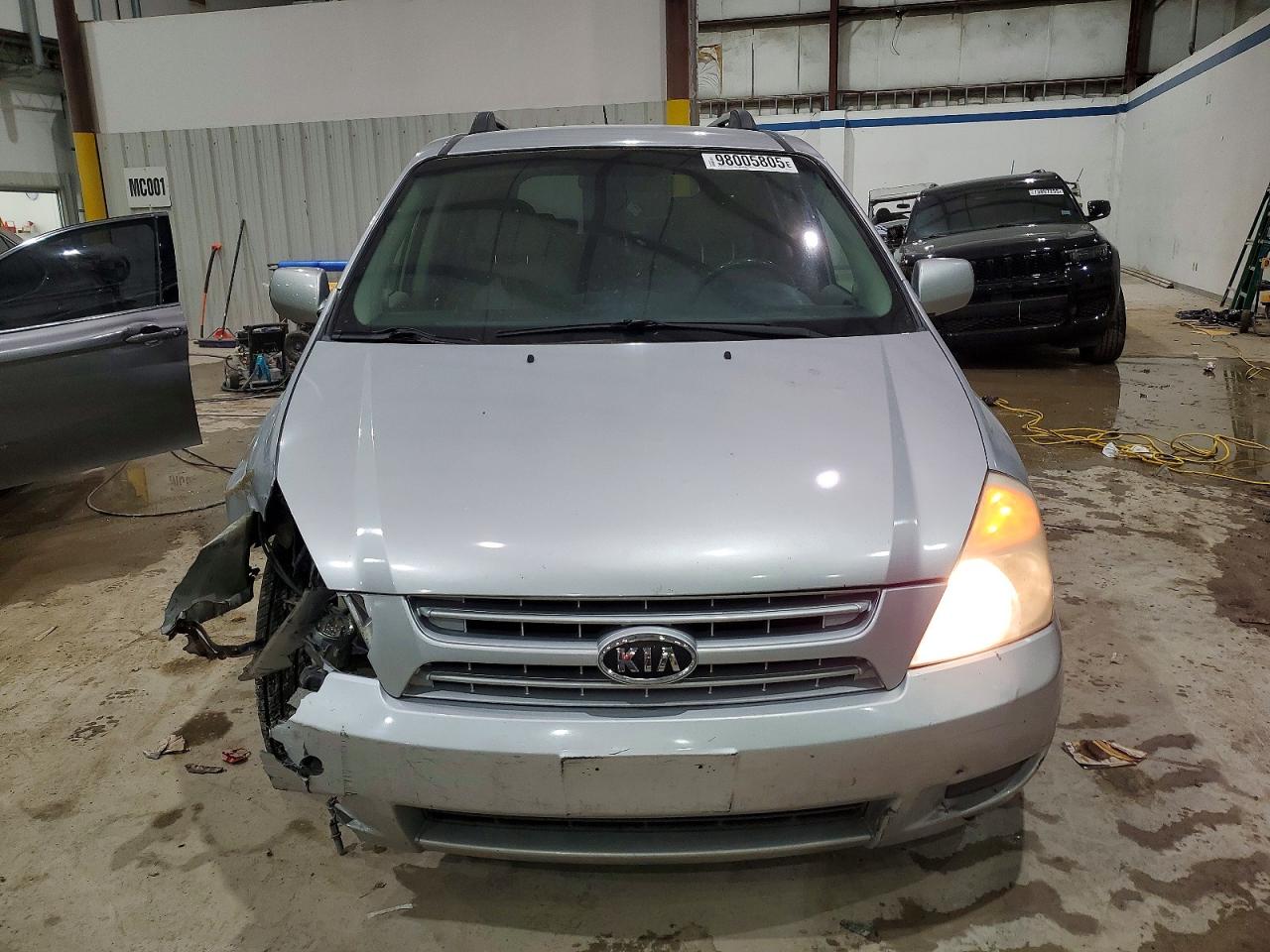 2009 KIA SEDONA photo 5