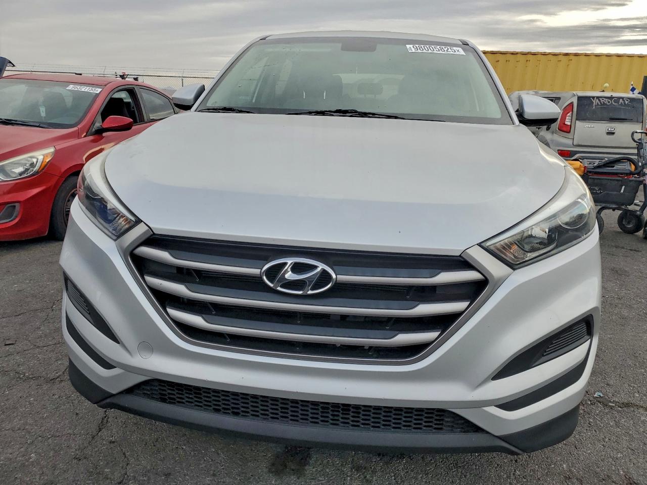 2018 HYUNDAI TUCSON SE photo 5