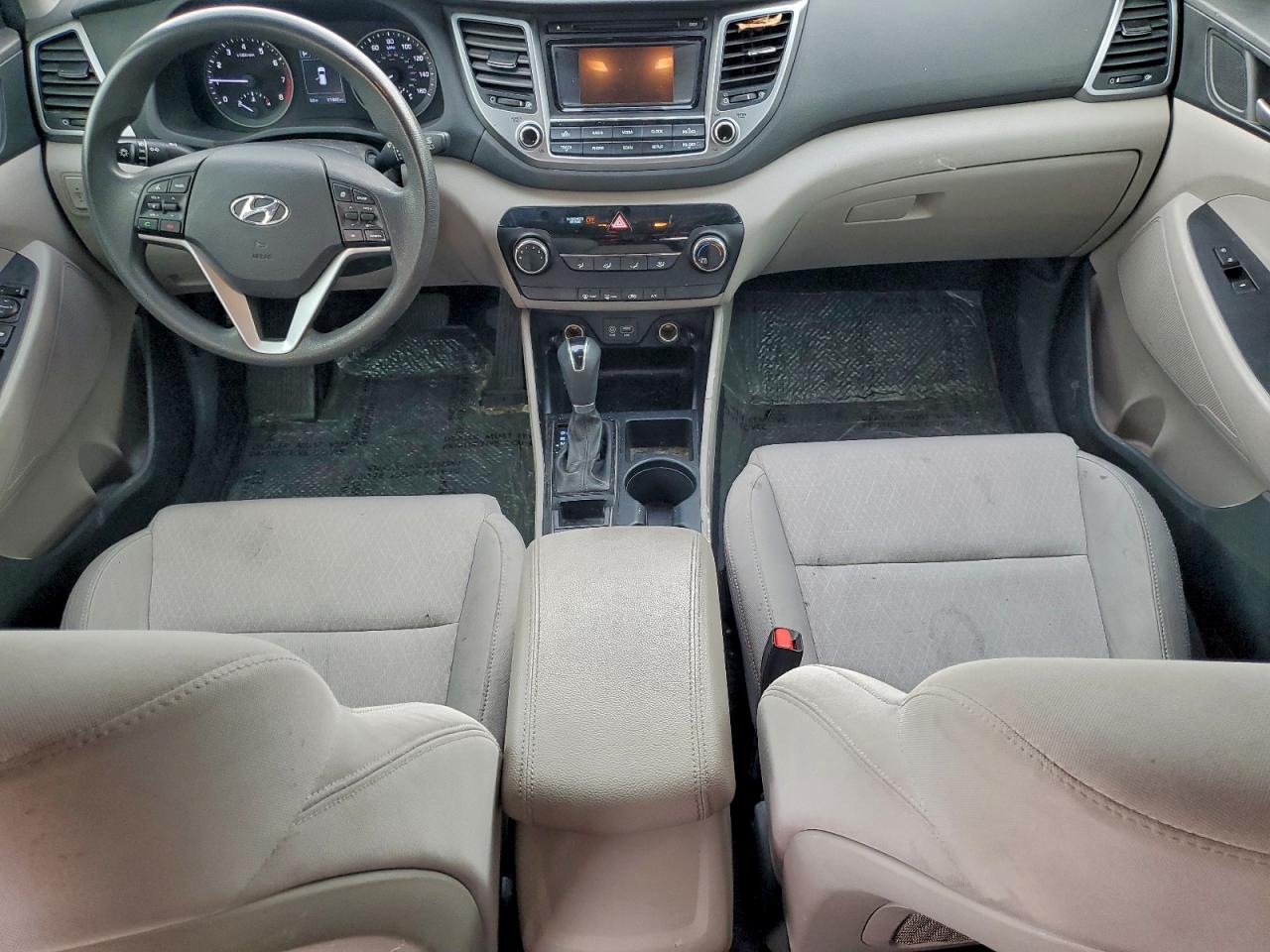 2018 HYUNDAI TUCSON SE photo 8
