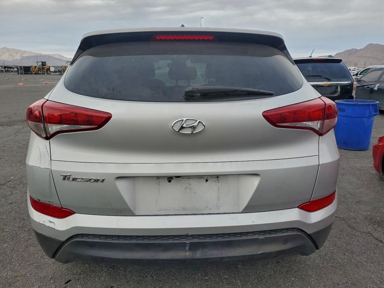 2018 HYUNDAI TUCSON SE photo 6