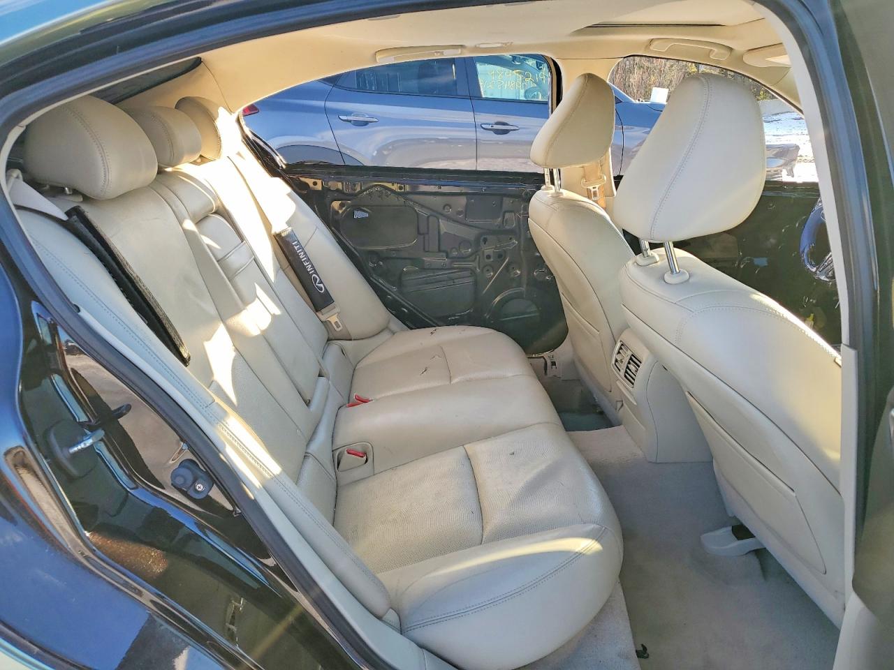 2015 INFINITI Q50 BASE photo 10