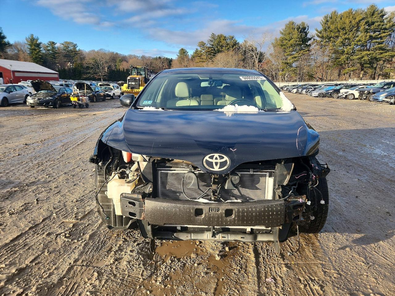 2010 TOYOTA VENZA photo 5