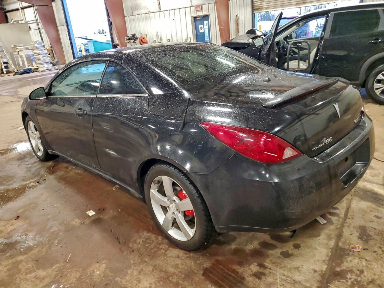 2007 PONTIAC G6 GT photo 2