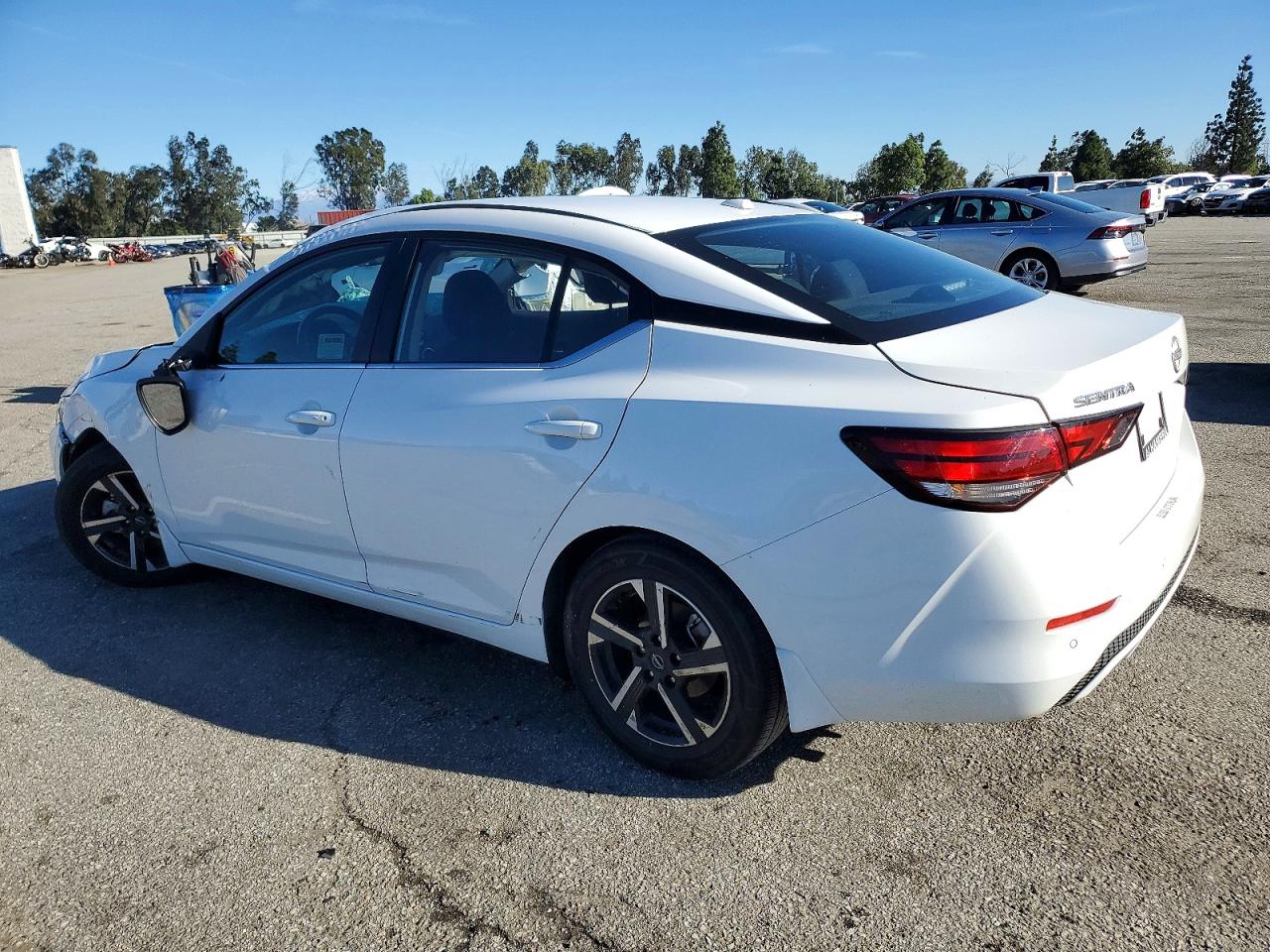 2025 NISSAN SENTRA SV photo 2
