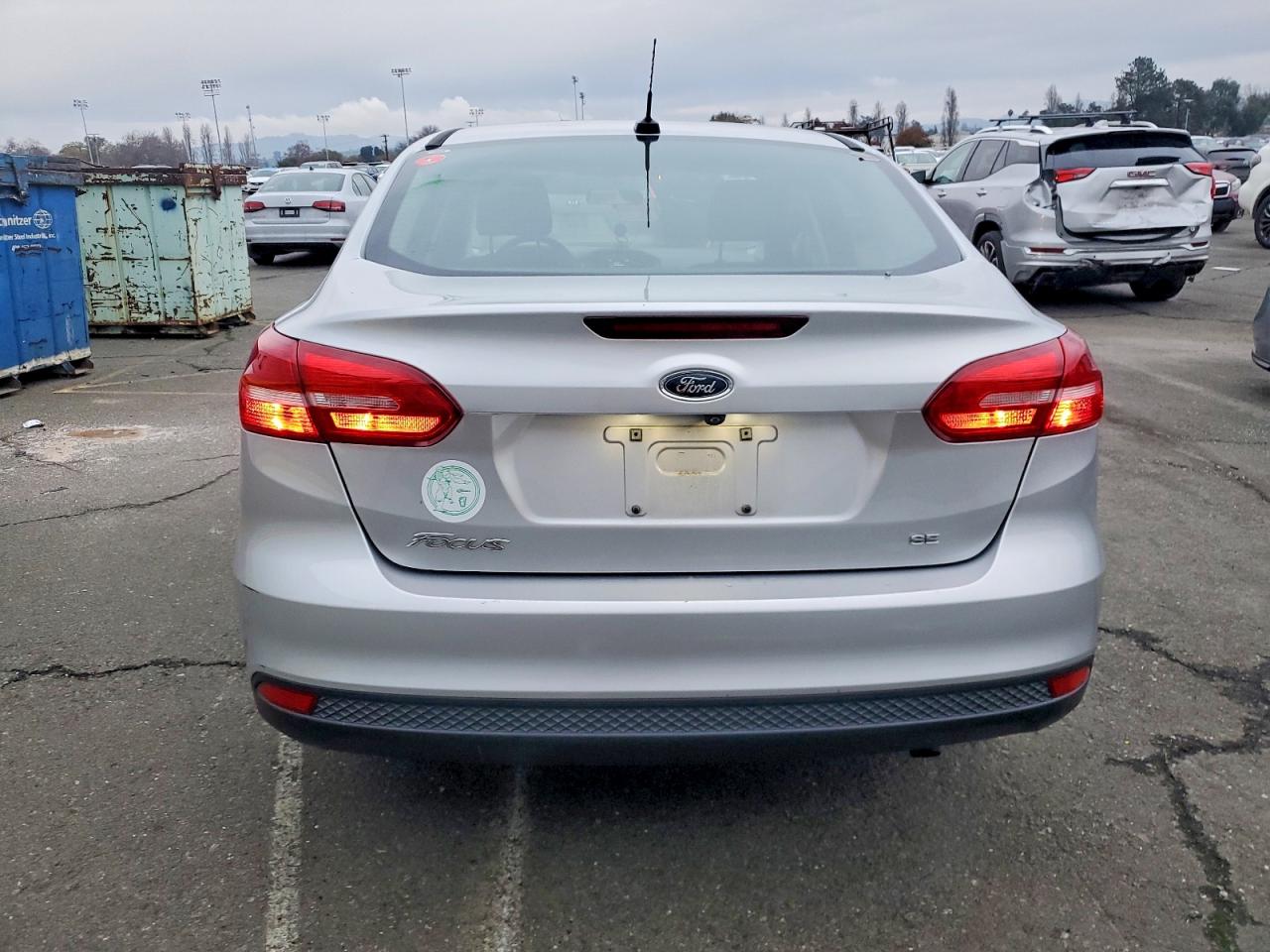 2018 FORD FOCUS SE photo 11