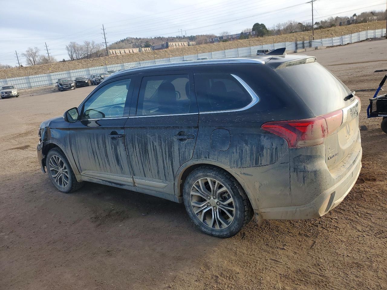 2017 MITSUBISHI OUTLANDER GT photo 3