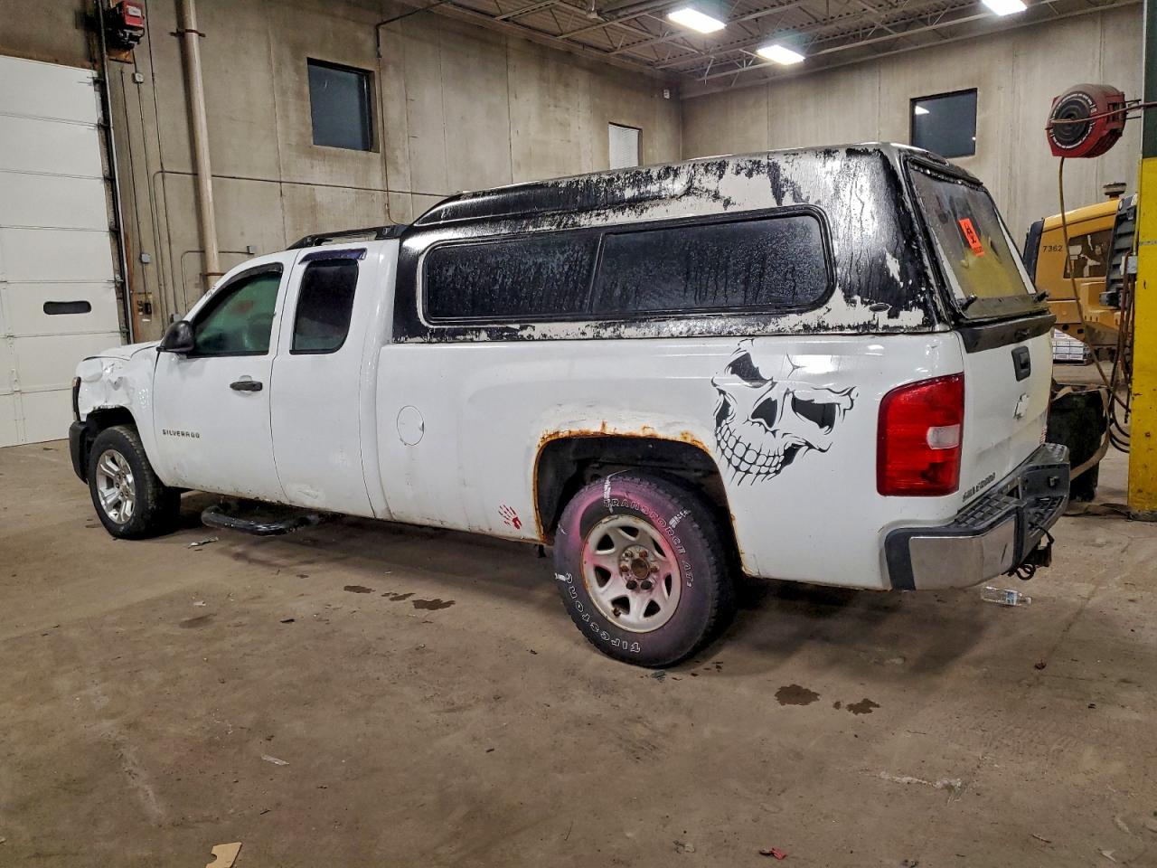 2013 CHEVROLET SILVERADO K1500 photo 2