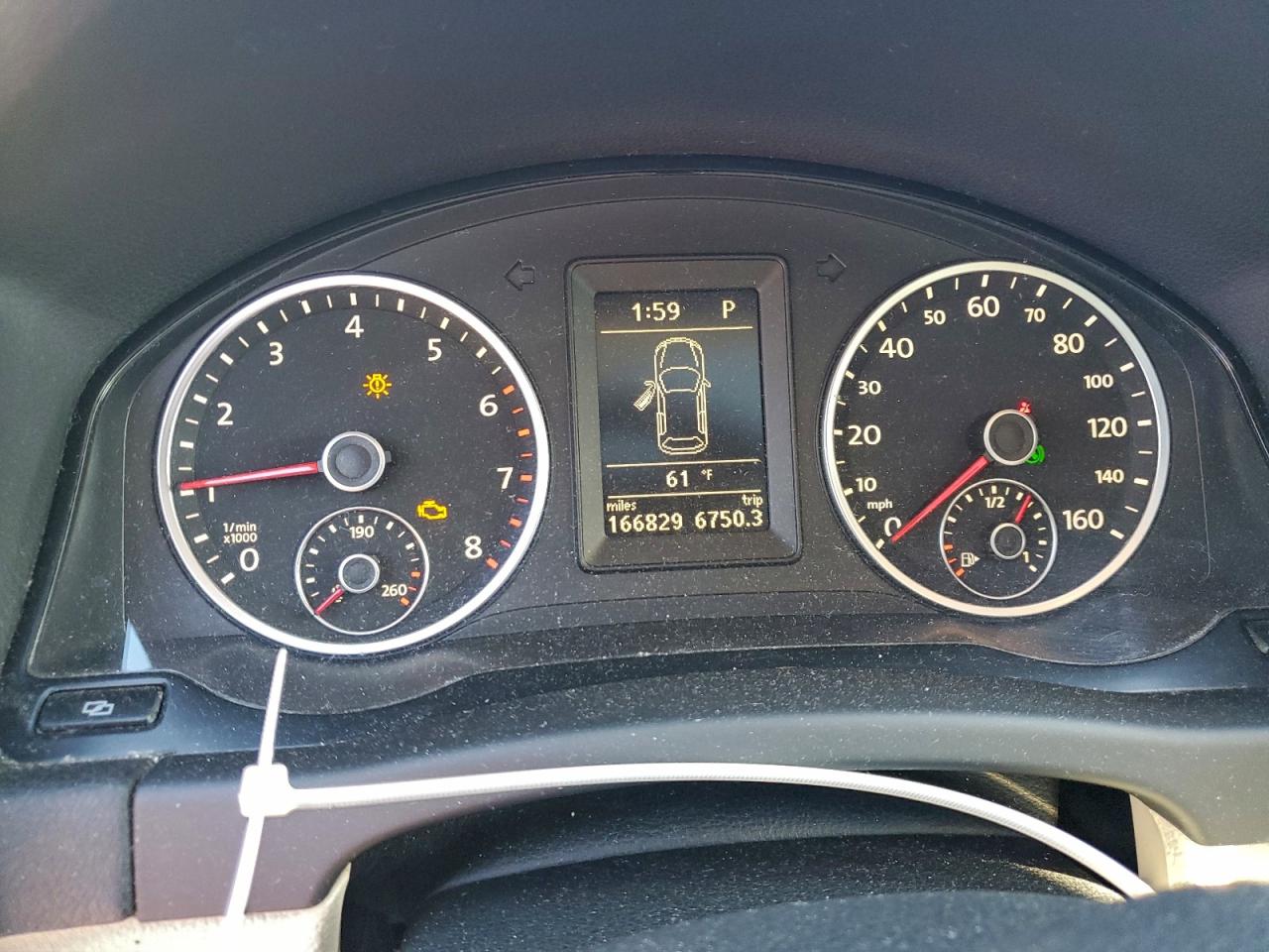 2011 VOLKSWAGEN TIGUAN S photo 17