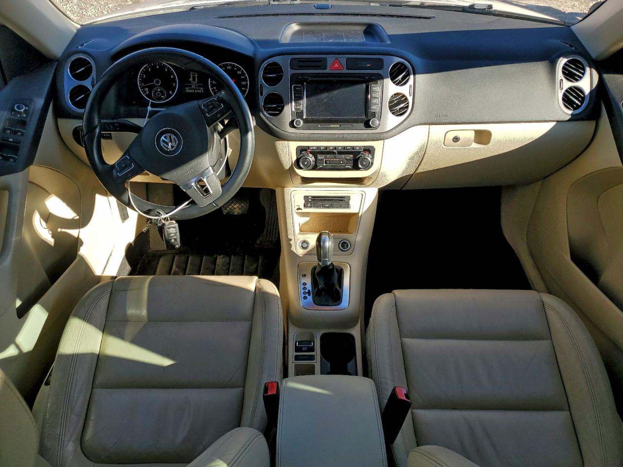 2011 VOLKSWAGEN TIGUAN S photo 15