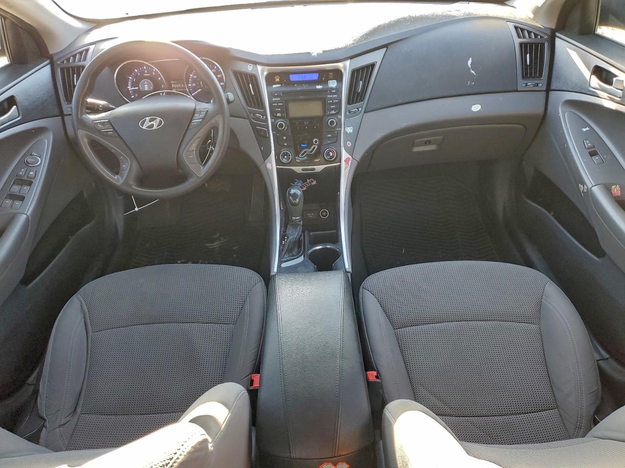 2013 HYUNDAI SONATA GLS photo 8