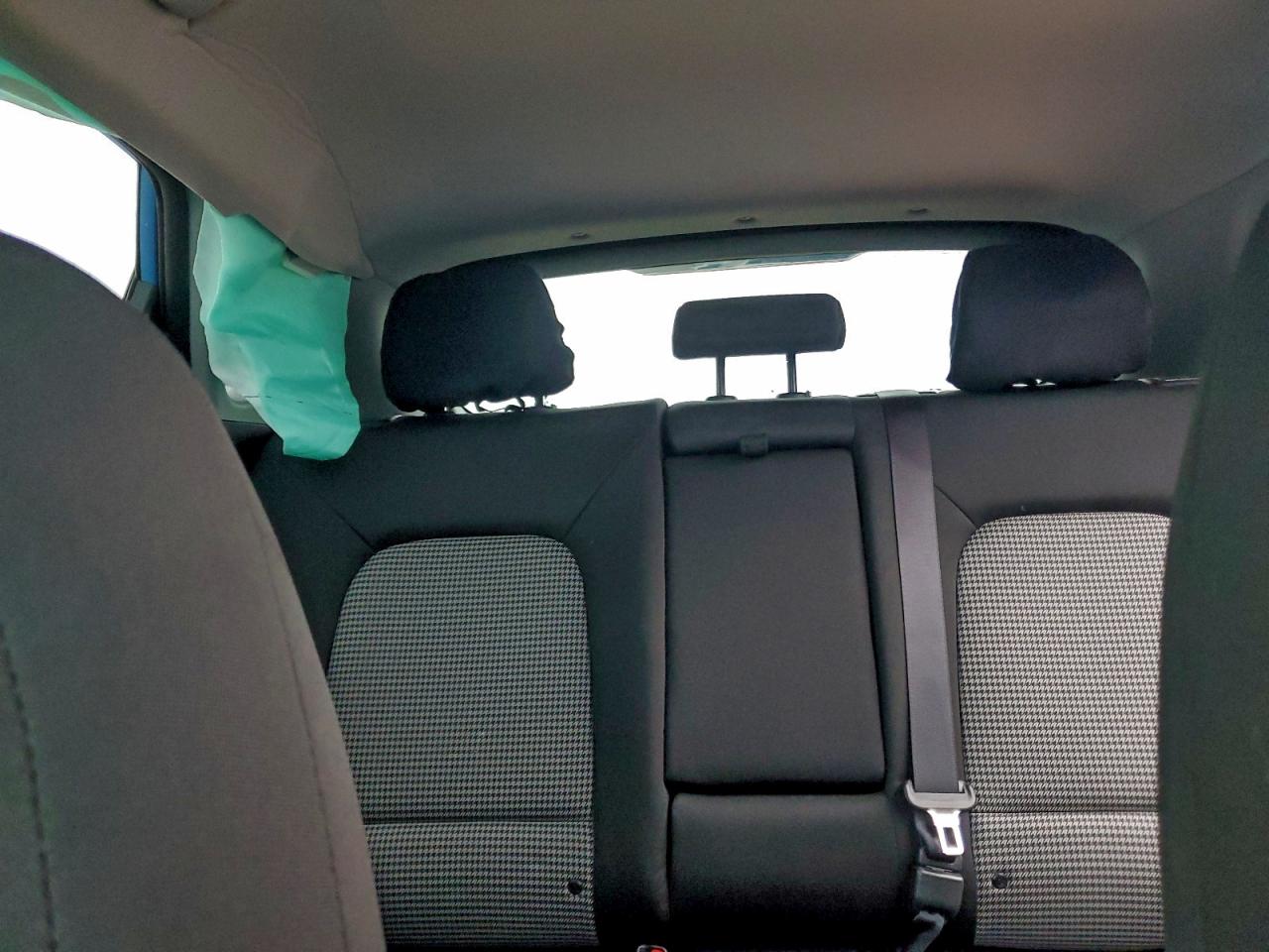 2020 HYUNDAI KONA SE photo 10