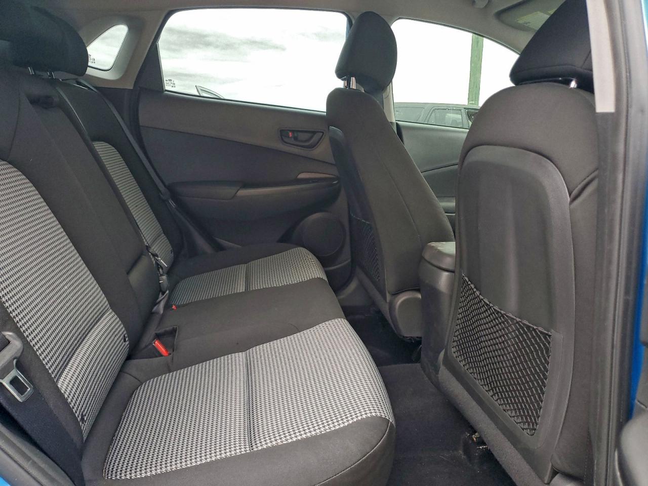 2020 HYUNDAI KONA SE photo 11
