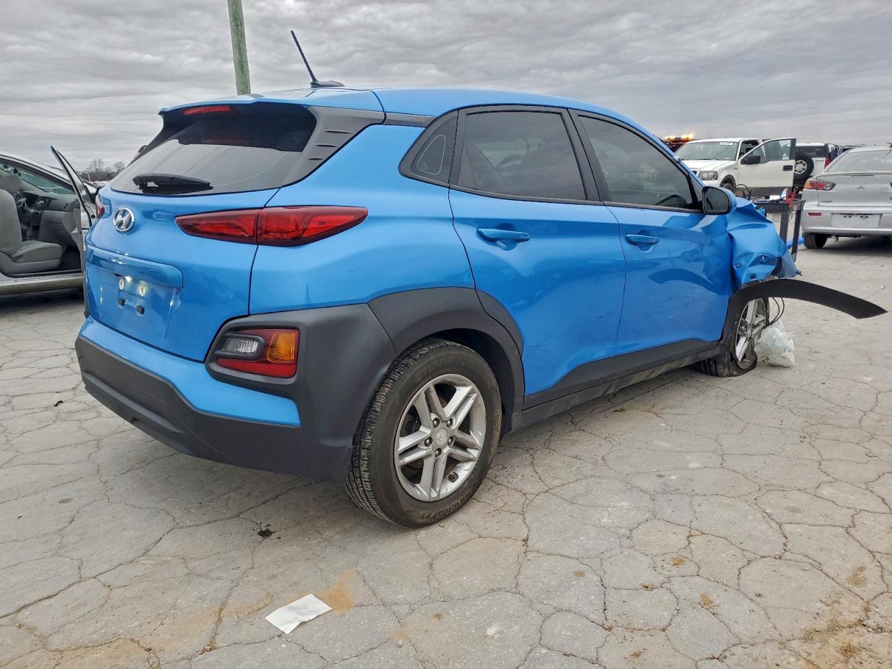 2020 HYUNDAI KONA SE photo 3