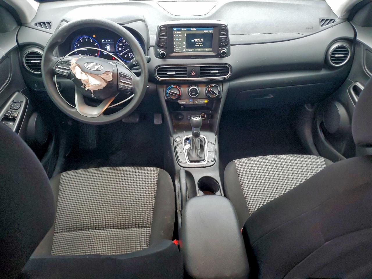 2020 HYUNDAI KONA SE photo 8