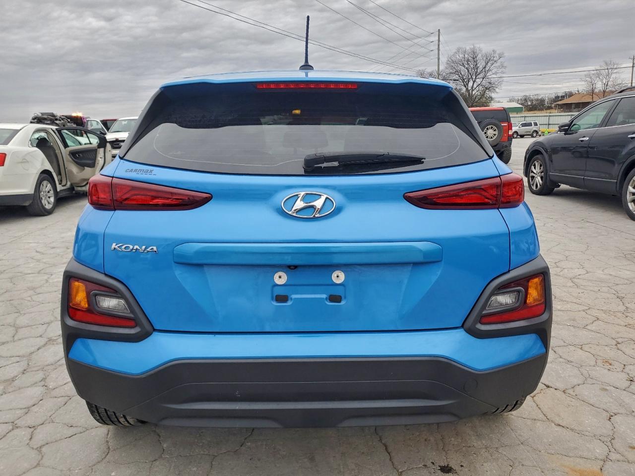 2020 HYUNDAI KONA SE photo 6