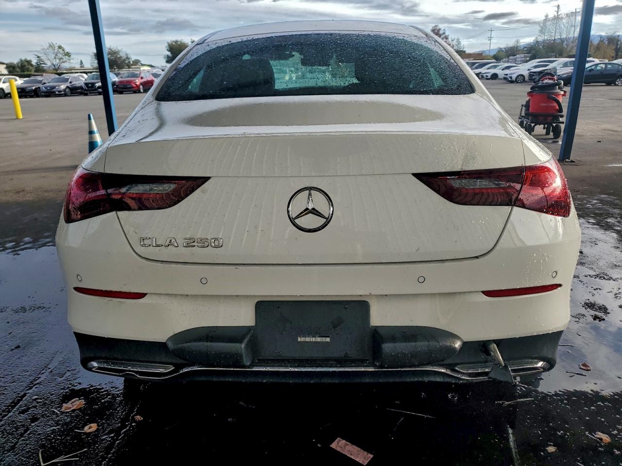 2025 MERCEDES-BENZ CLA 250 photo 11