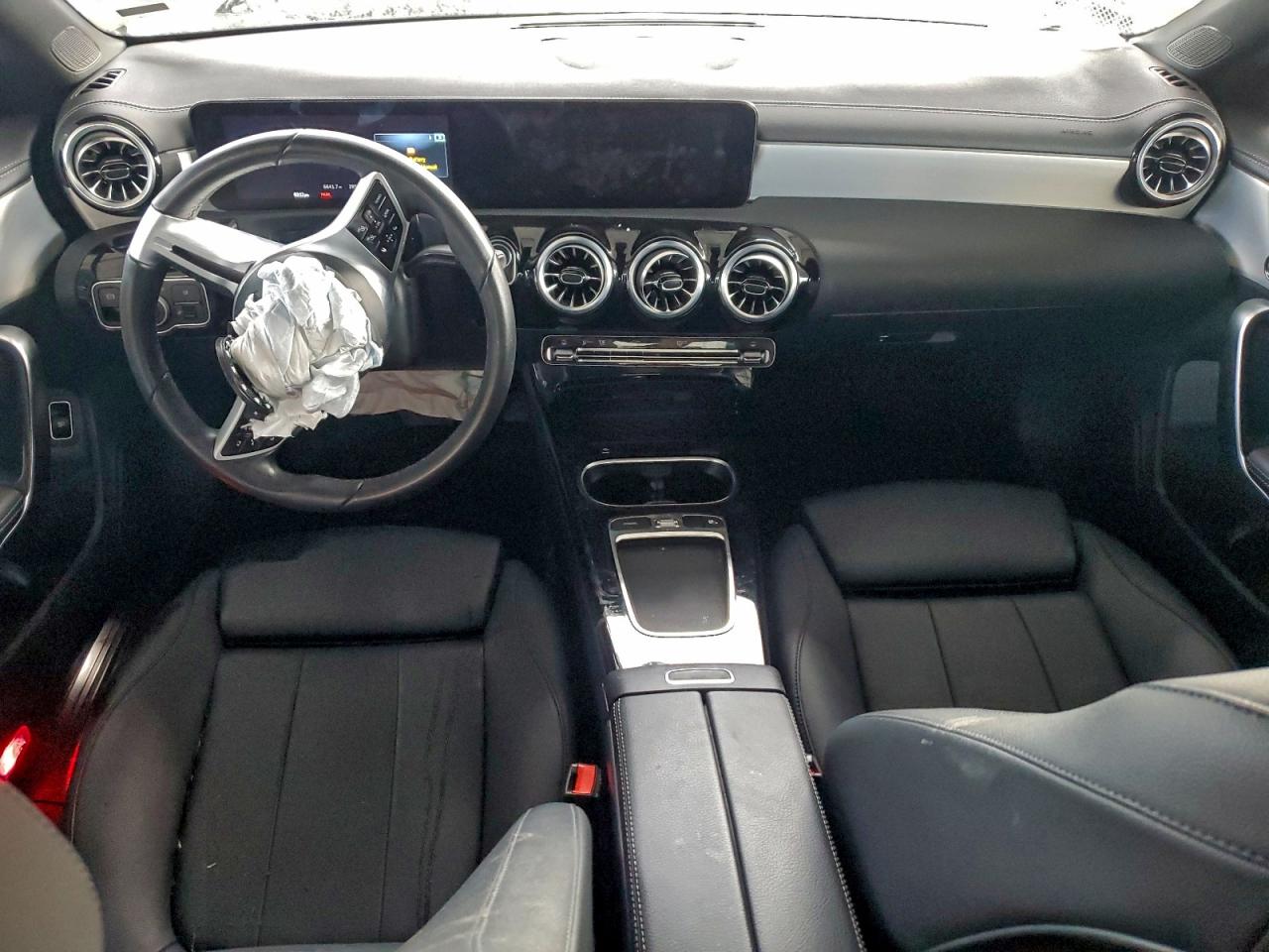 2025 MERCEDES-BENZ CLA 250 photo 15