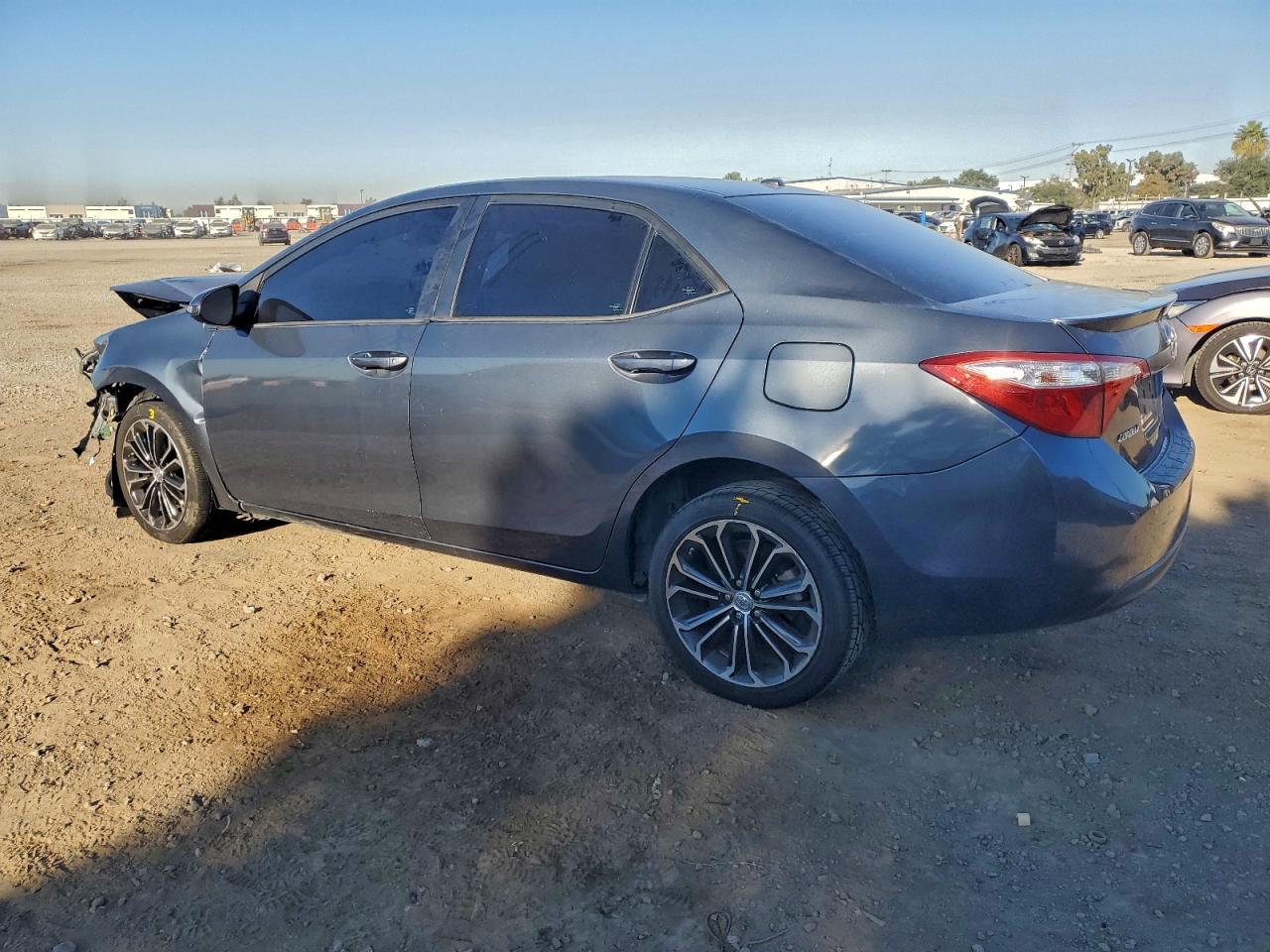 2016 TOYOTA COROLLA L photo 2