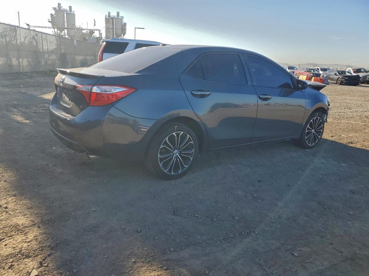 2016 TOYOTA COROLLA L photo 3