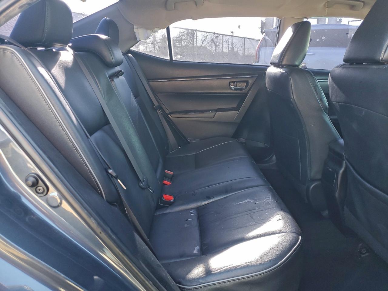 2016 TOYOTA COROLLA L photo 10