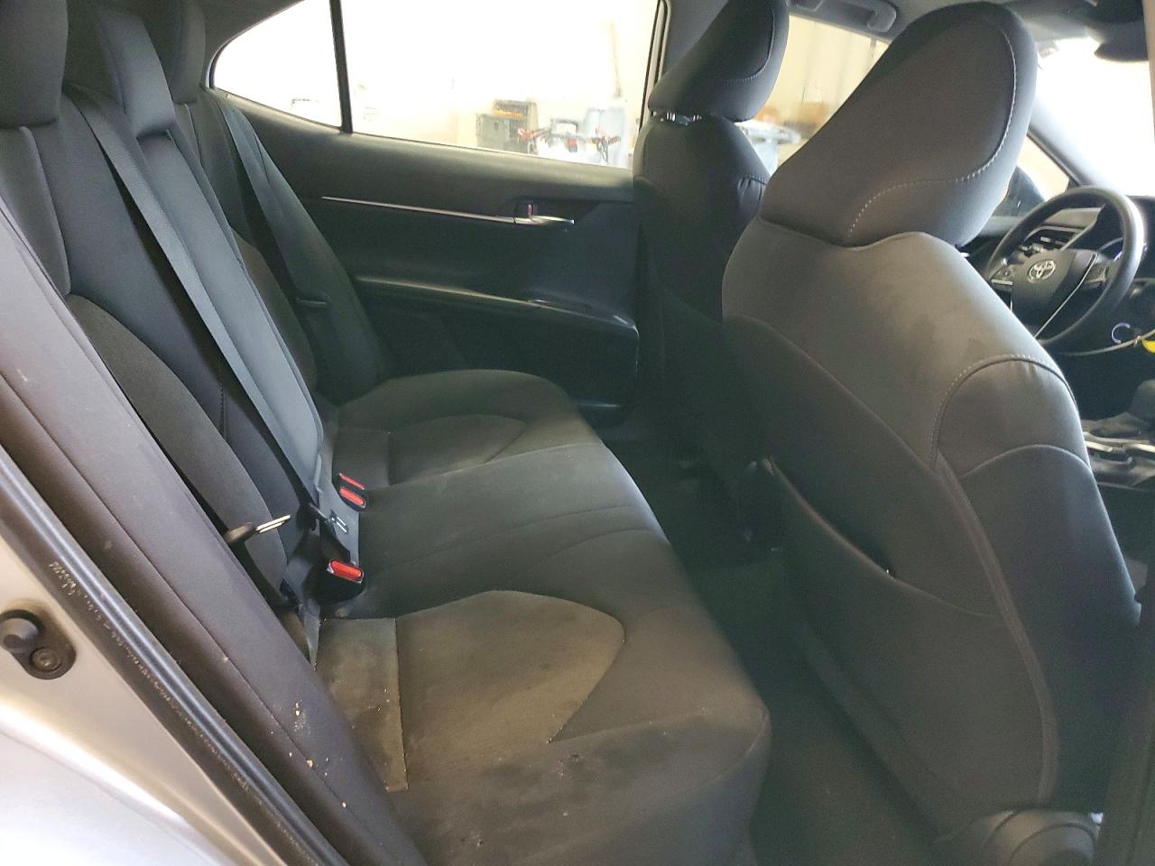 2023 TOYOTA CAMRY LE photo 10