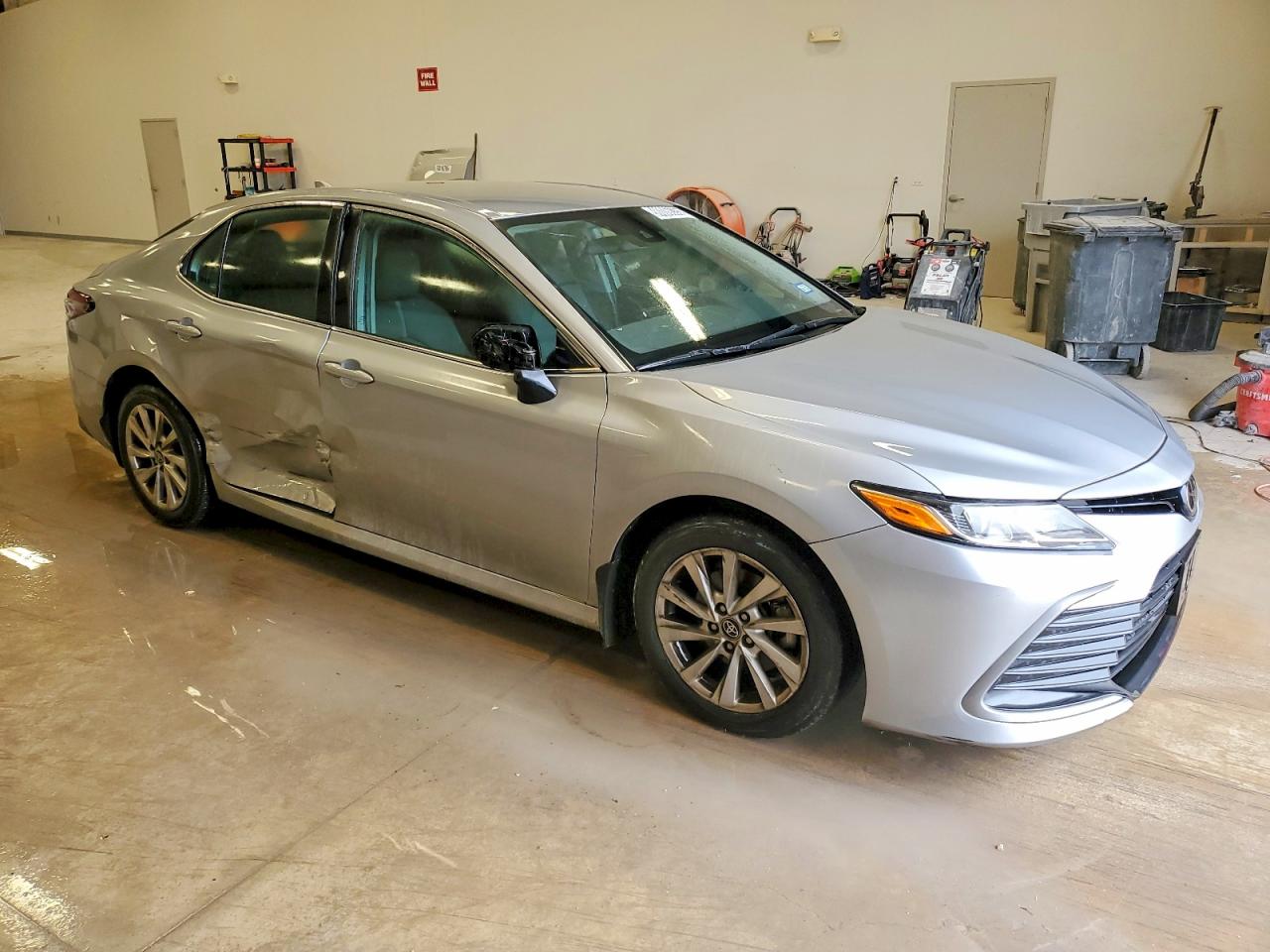 2023 TOYOTA CAMRY LE photo 4