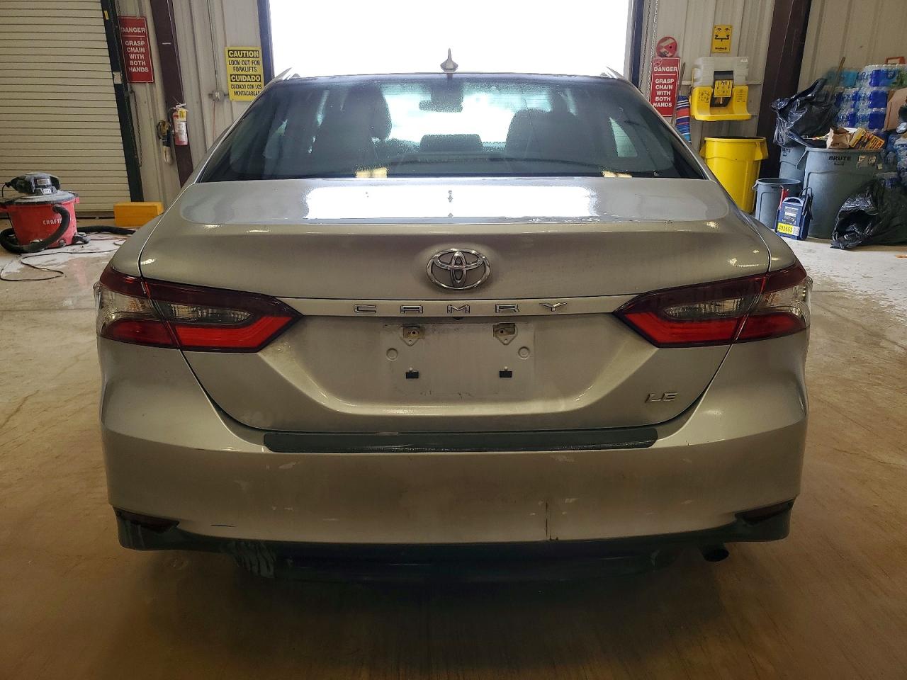 2023 TOYOTA CAMRY LE photo 6
