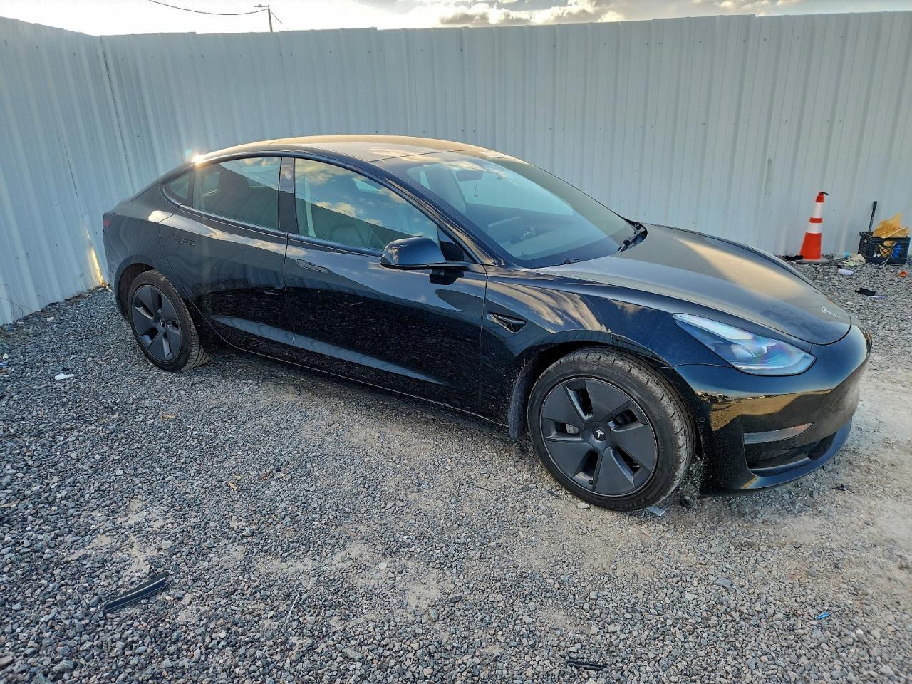 2022 TESLA MODEL 3 photo 4