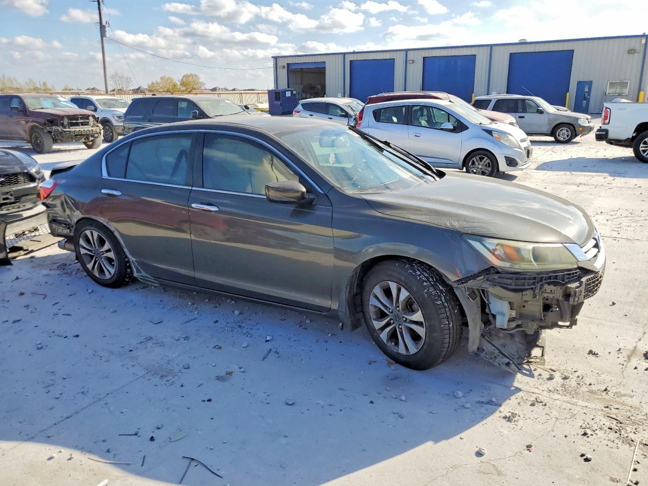 2013 HONDA ACCORD LX photo 4