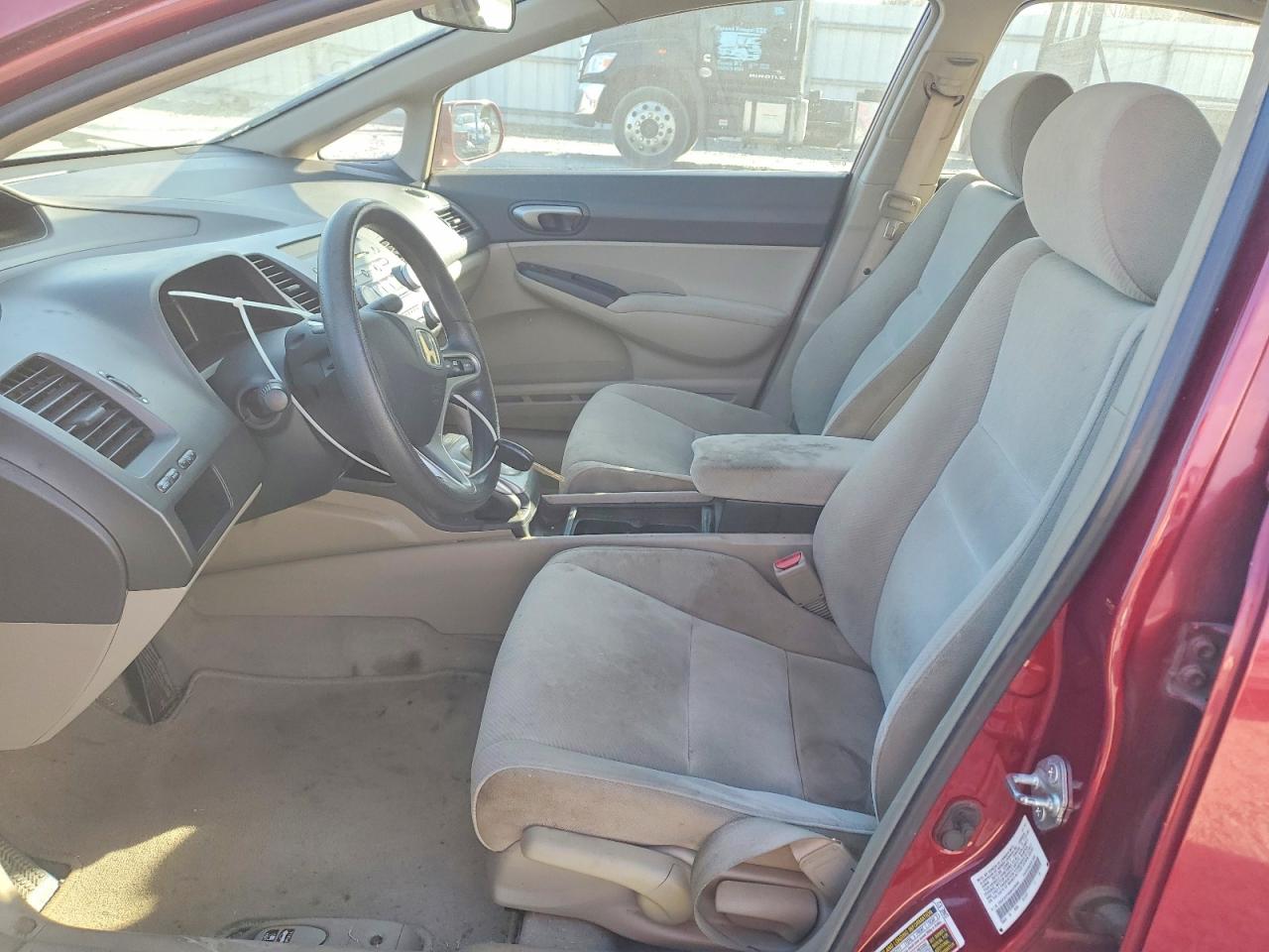 2011 HONDA CIVIC LX photo 7