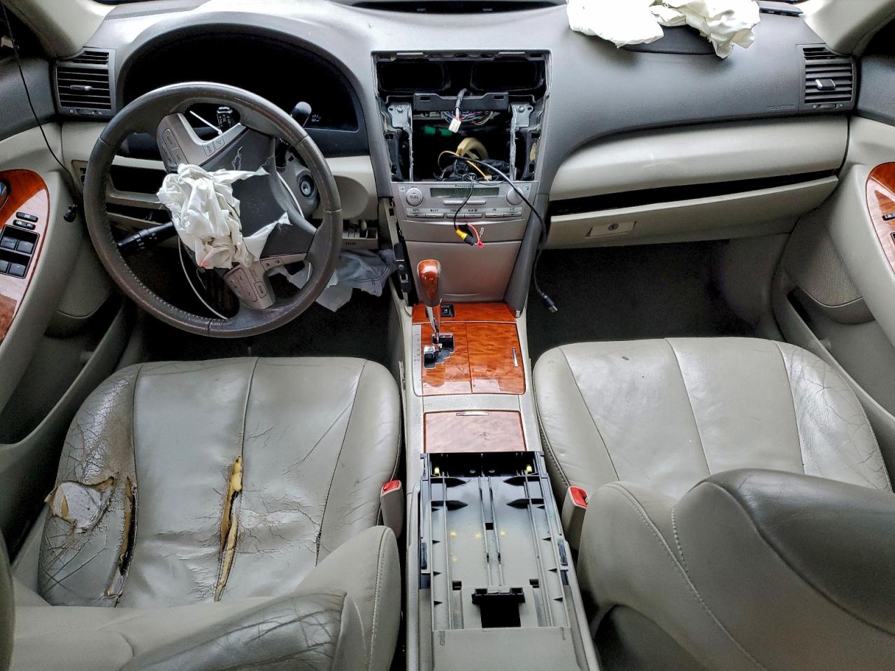 2011 TOYOTA CAMRY BASE photo 8
