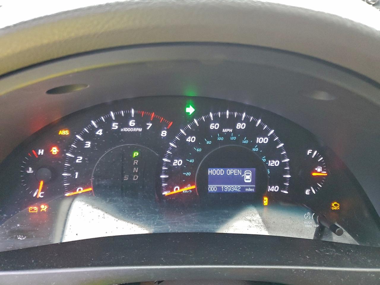 2011 TOYOTA CAMRY BASE photo 9