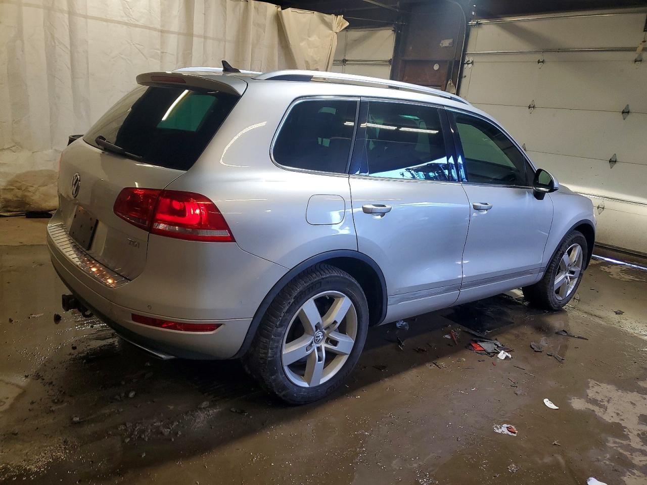 2012 VOLKSWAGEN TOUAREG V6 TDI photo 5
