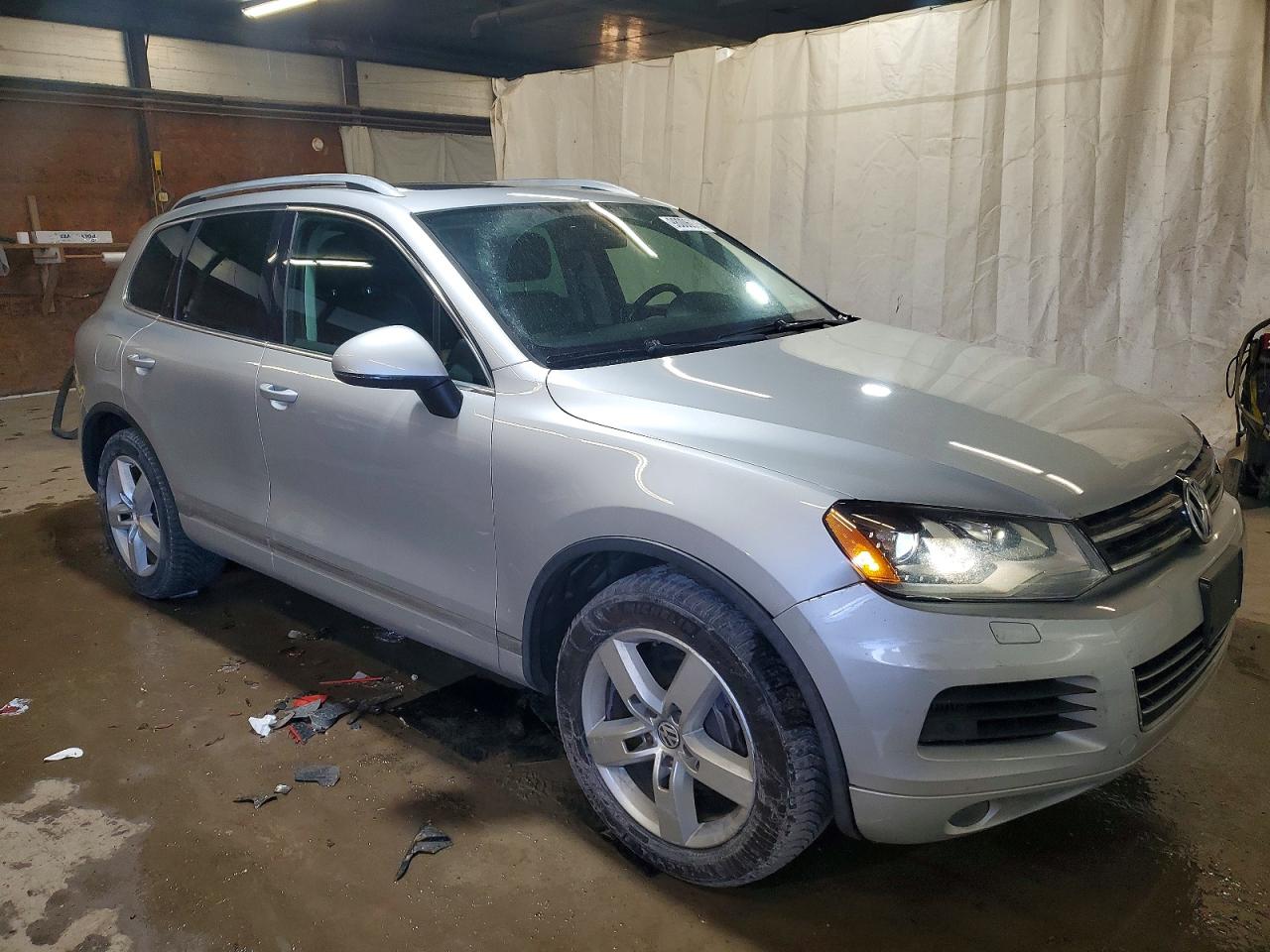 2012 VOLKSWAGEN TOUAREG V6 TDI photo 7