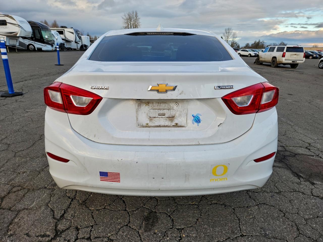 2017 CHEVROLET CRUZE PREMIER photo 6