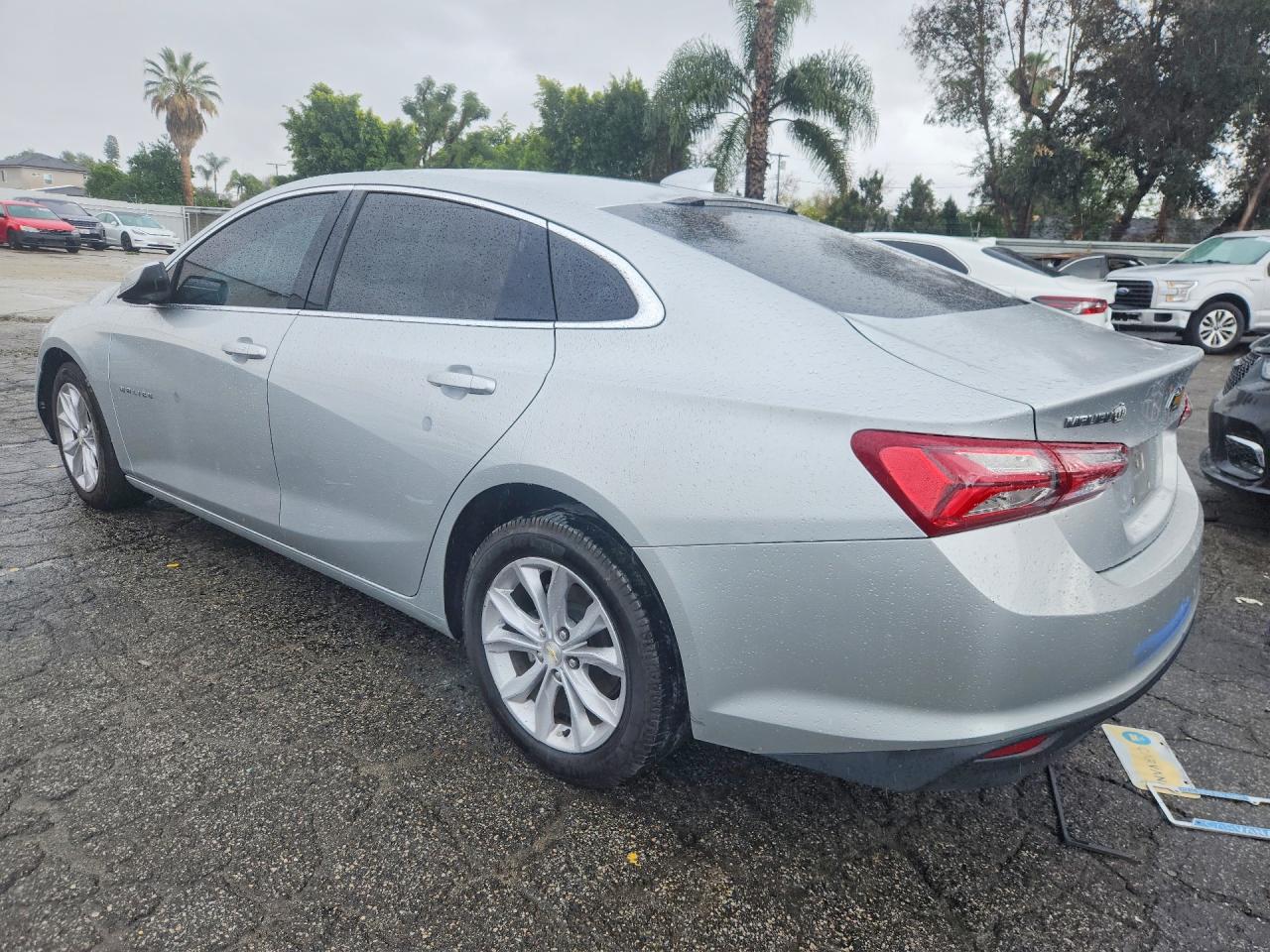 2022 CHEVROLET MALIBU LT photo 2